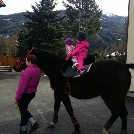 Haus Santorum 아파트